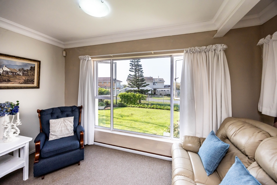 4 Bedroom Property for Sale in Kidds Beach Eastern Cape